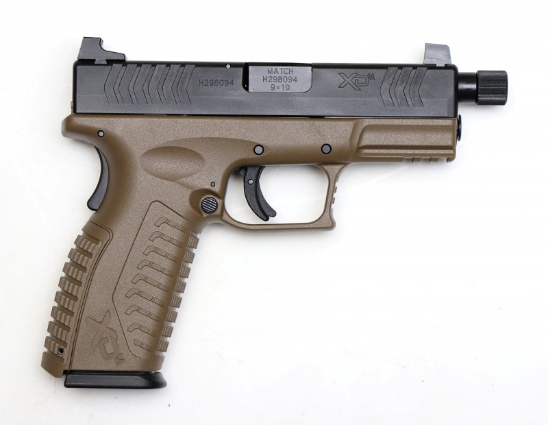 XDM 9 3.8 black threated barrel