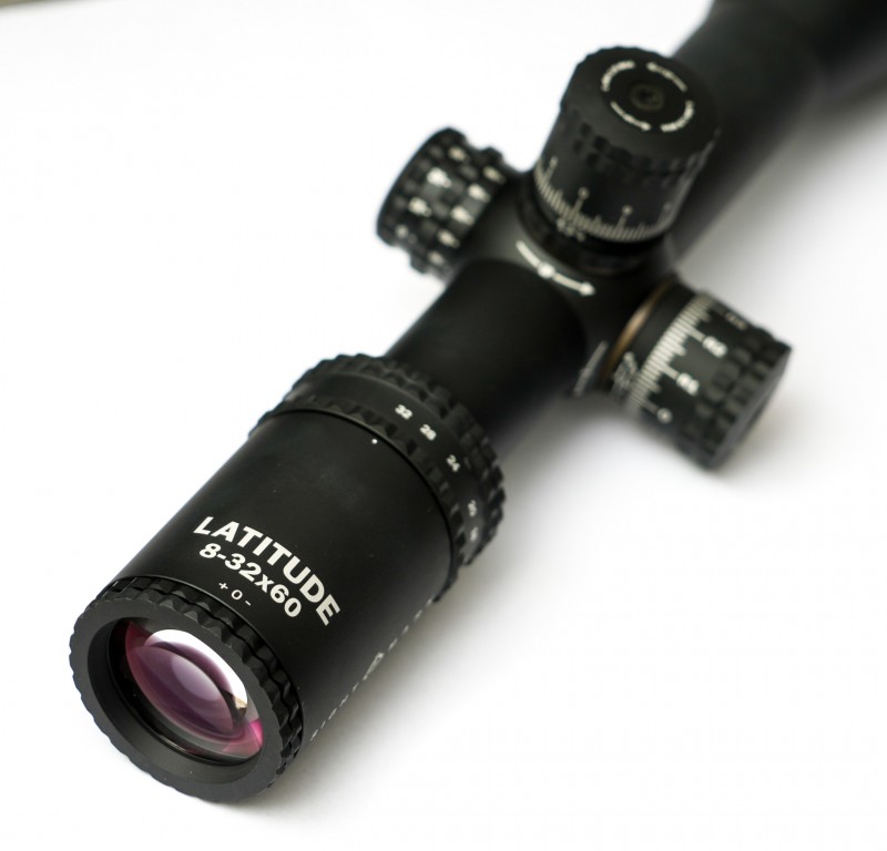 SM Lattitude 8-32x60